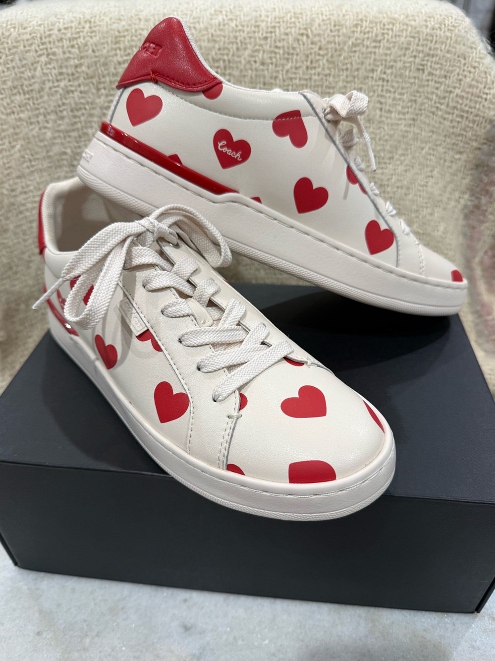 Coach Lowline Heart-Print Leather Sneaker New Size 8 - Picture 1 of 9